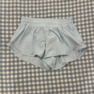 Lululemon Hotty Hot Low-Rise Lined Short 2.5" in Blue